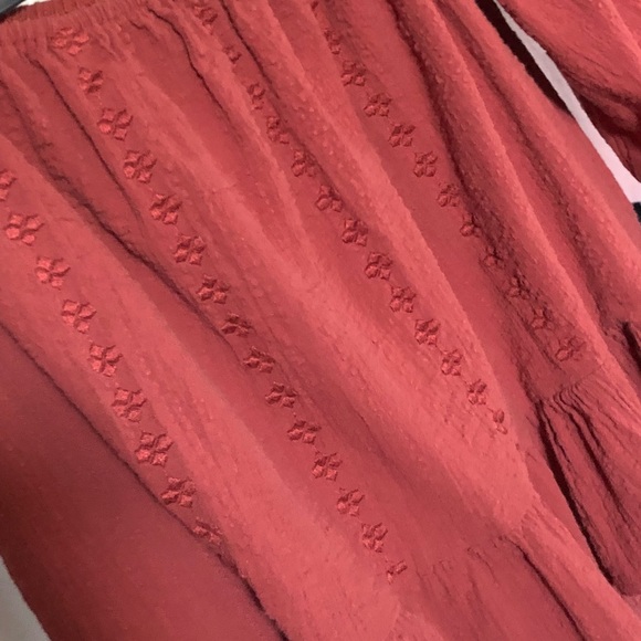 Top - Picture 2 of 4